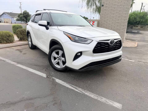 2021 Toyota Highlander LE FWD photo