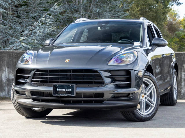 2021 Porsche Macan  AWD photo