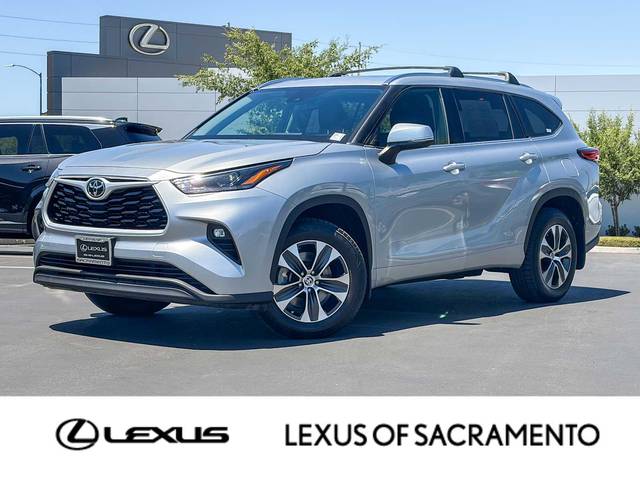 2021 Toyota Highlander XLE AWD photo