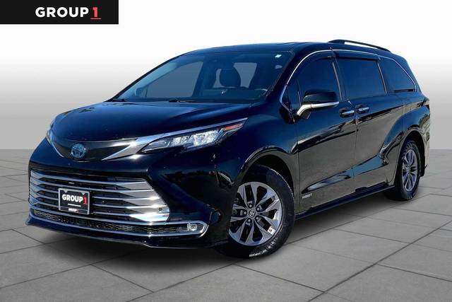 2021 Toyota Sienna XLE FWD photo