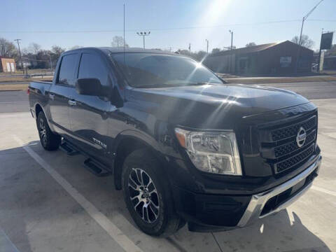 2021 Nissan Titan SV 4WD photo