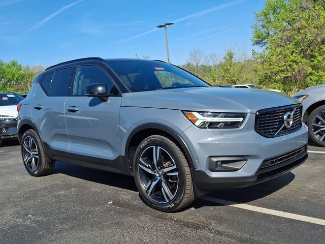 2021 Volvo XC40 R-Design AWD photo