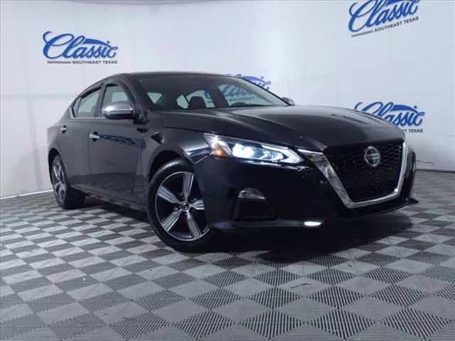 2021 Nissan Altima 2.5 SV AWD photo