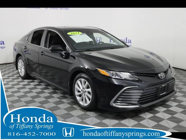 2021 Toyota Camry LE FWD photo