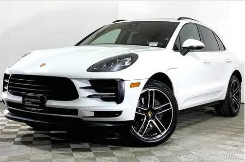 2021 Porsche Macan  AWD photo