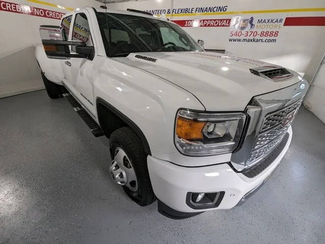 2019 GMC Sierra 3500HD Denali 4WD photo