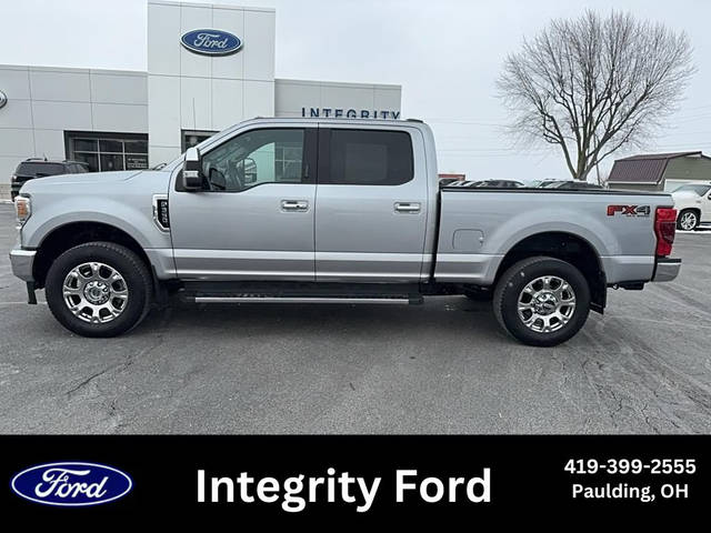 2021 Ford F-350 Super Duty LARIAT 4WD photo