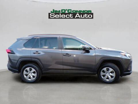 2021 Toyota RAV4 LE AWD photo