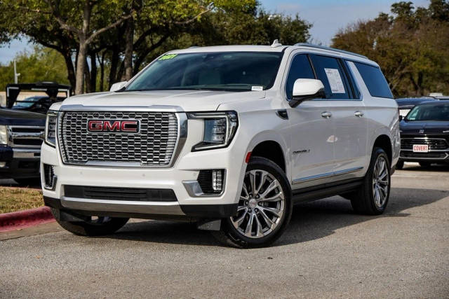 2021 GMC Yukon XL Denali 4WD photo