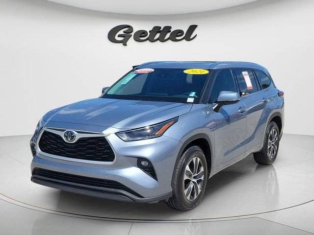 2021 Toyota Highlander XLE FWD photo