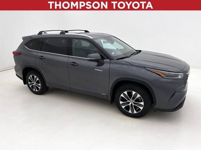 2021 Toyota Highlander Hybrid XLE AWD photo
