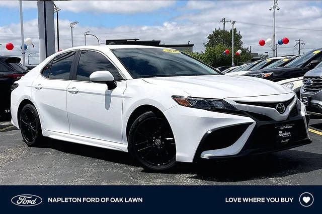 2021 Toyota Camry SE AWD photo