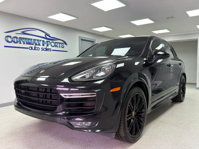 2017 Porsche Cayenne GTS AWD photo