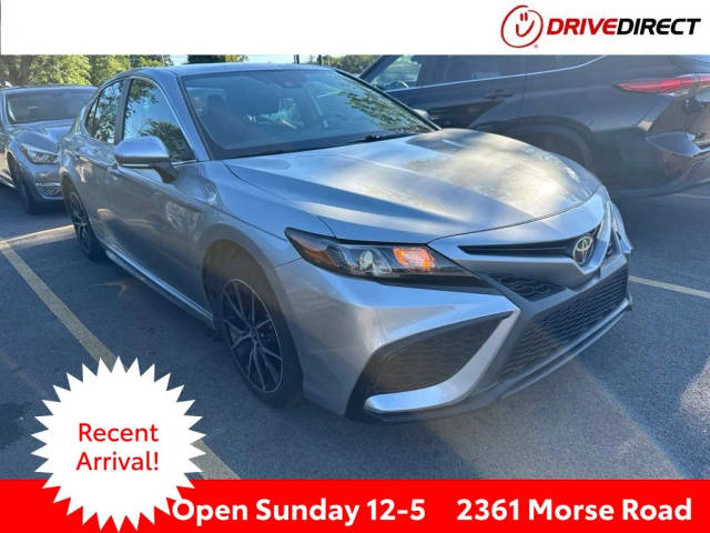 2021 Toyota Camry SE FWD photo