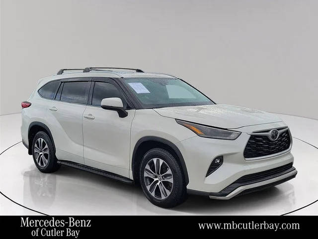 2021 Toyota Highlander XLE FWD photo