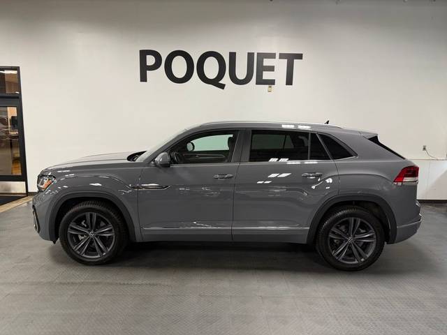 2021 Volkswagen Atlas Cross Sport 3.6L V6 SE w/Technology R-Line AWD photo