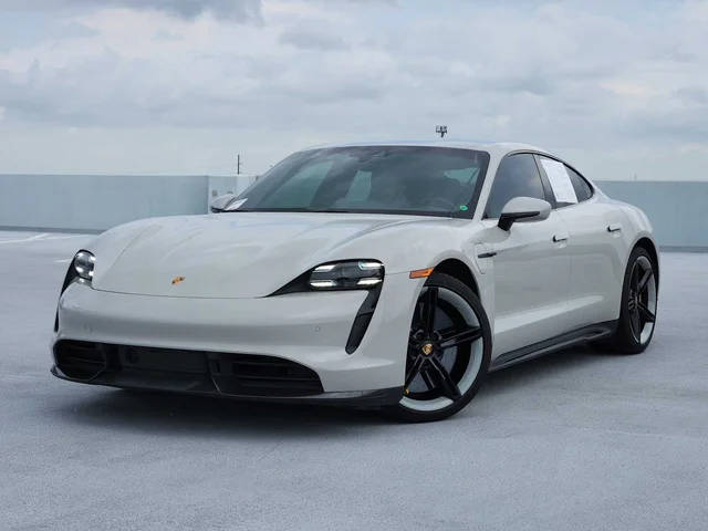 2021 Porsche Taycan Turbo S AWD photo