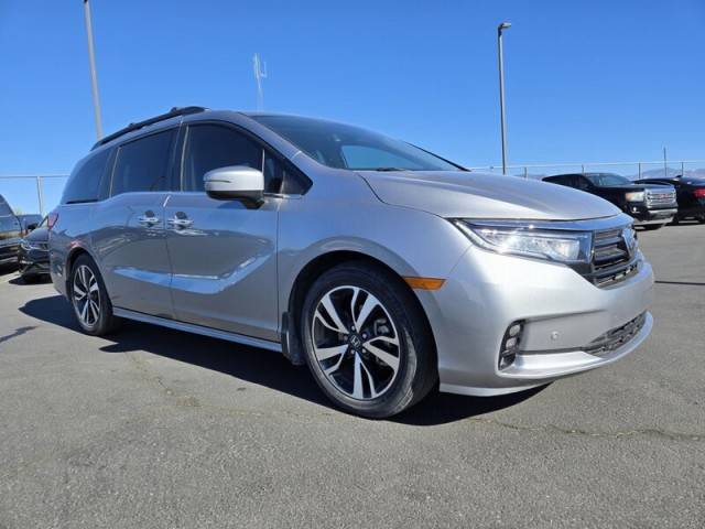 2022 Honda Odyssey Touring FWD photo