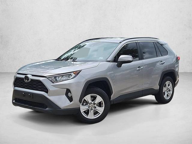 2021 Toyota RAV4 XLE FWD photo