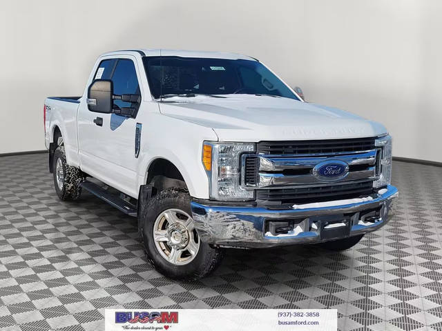 2017 Ford F-250 Super Duty XL 4WD photo