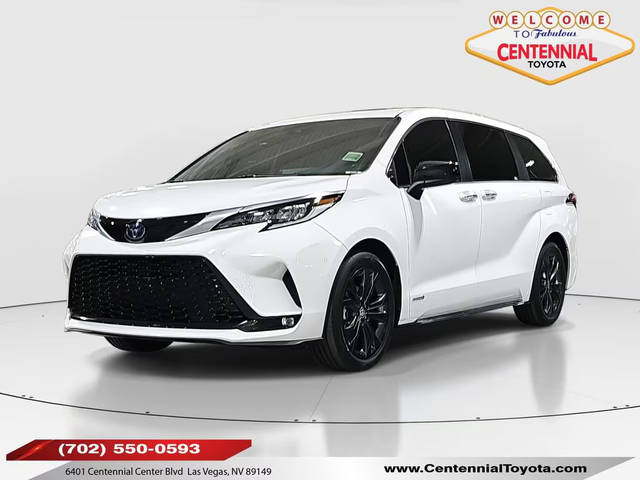 2021 Toyota Sienna XSE FWD photo