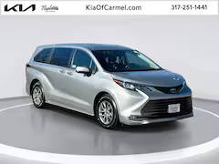 2021 Toyota Sienna XLE FWD photo