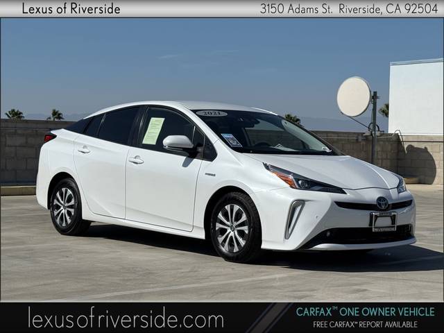 2021 Toyota Prius LE AWD photo
