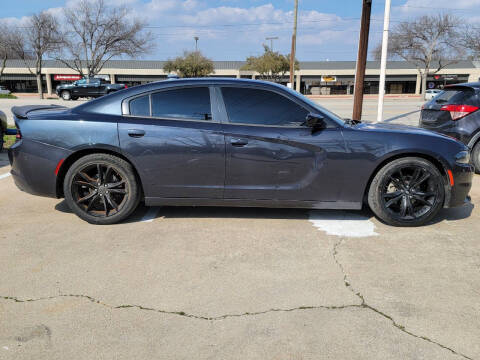 2016 Dodge Charger SXT RWD photo