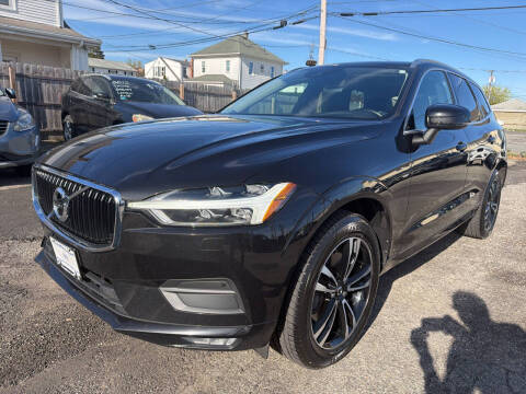 2020 Volvo XC60 Momentum AWD photo