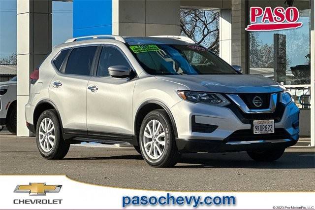 2020 Nissan Rogue SV FWD photo
