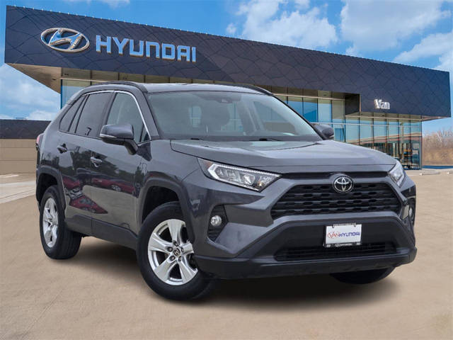 2021 Toyota RAV4 XLE FWD photo