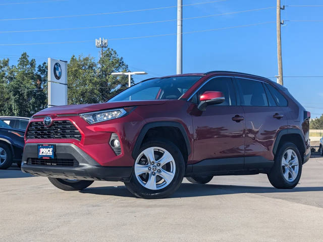 2021 Toyota RAV4 XLE FWD photo