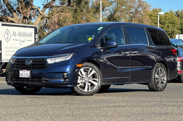 2022 Honda Odyssey Touring FWD photo