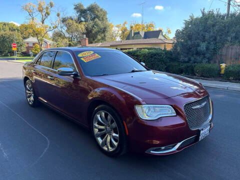 2020 Chrysler 300 Limited RWD photo