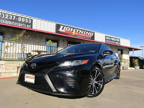 2020 Toyota Camry SE FWD photo