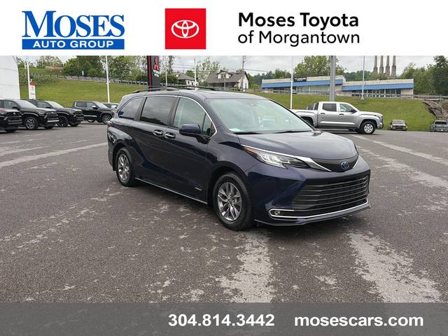 2021 Toyota Sienna XLE AWD photo