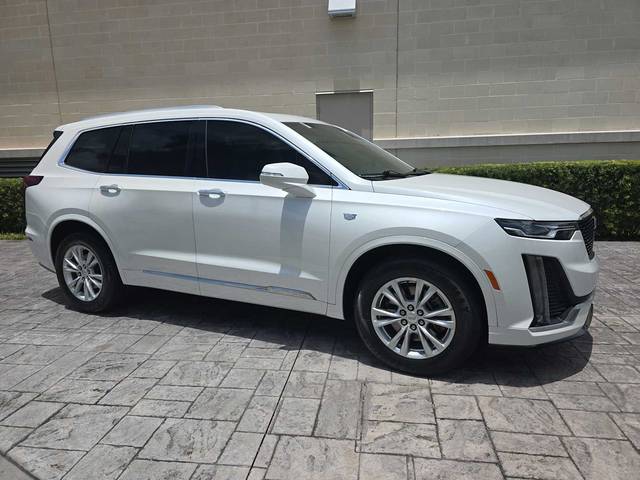 2021 Cadillac XT6 Luxury FWD photo
