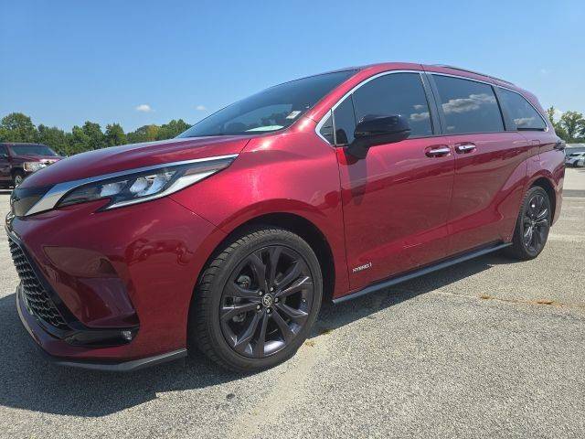 2021 Toyota Sienna XSE FWD photo