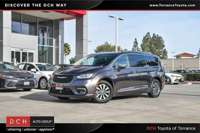 2021 Chrysler Pacifica Minivan Hybrid Limited FWD photo