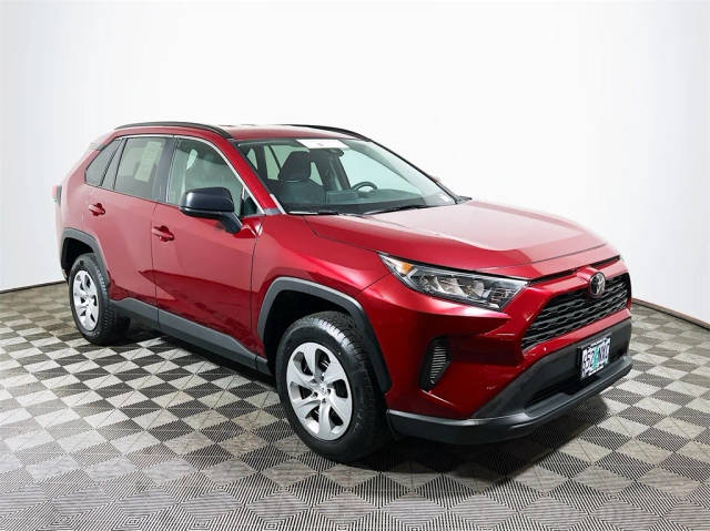 2020 Toyota RAV4 LE FWD photo