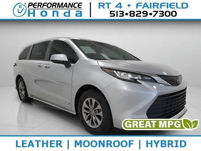 2021 Toyota Sienna XLE FWD photo