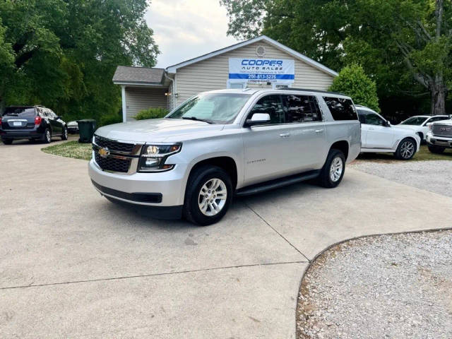 2019 Chevrolet Suburban LT RWD photo