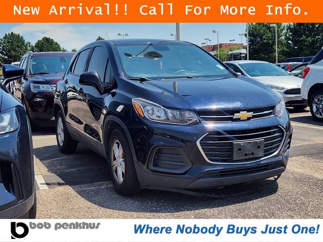 2021 Chevrolet Trax LS FWD photo
