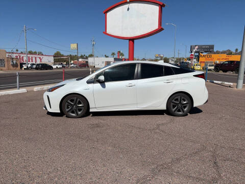 2021 Toyota Prius XLE FWD photo