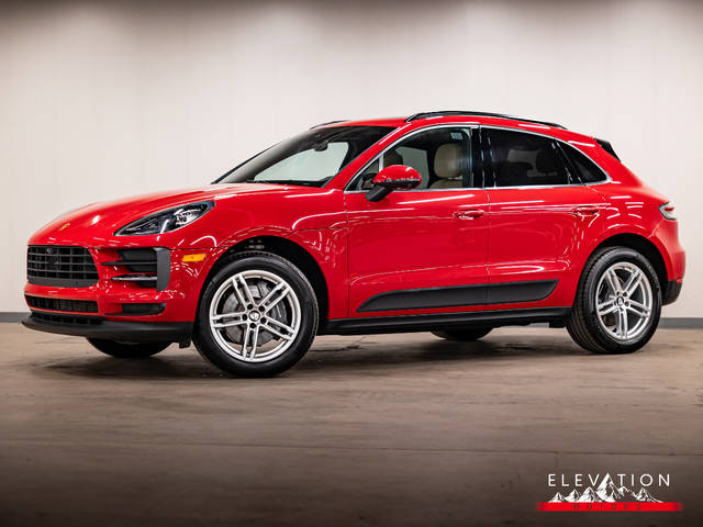 2021 Porsche Macan  AWD photo