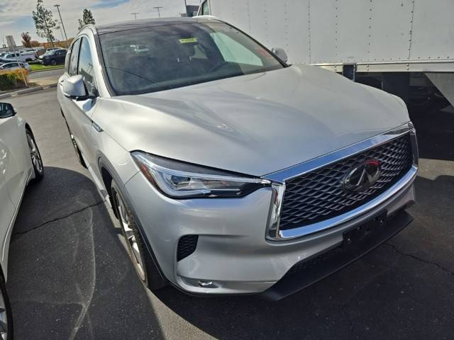 2021 Infiniti QX50 LUXE AWD photo