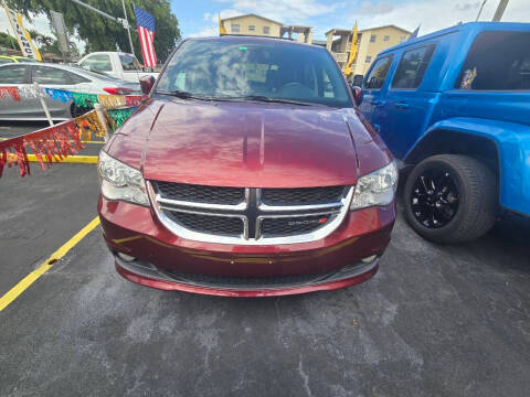 2019 Dodge Grand Caravan SXT FWD photo