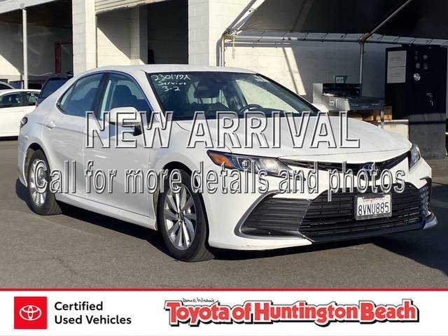 2021 Toyota Camry LE FWD photo