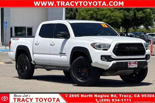 2017 Toyota Tacoma TRD Off Road 4WD photo