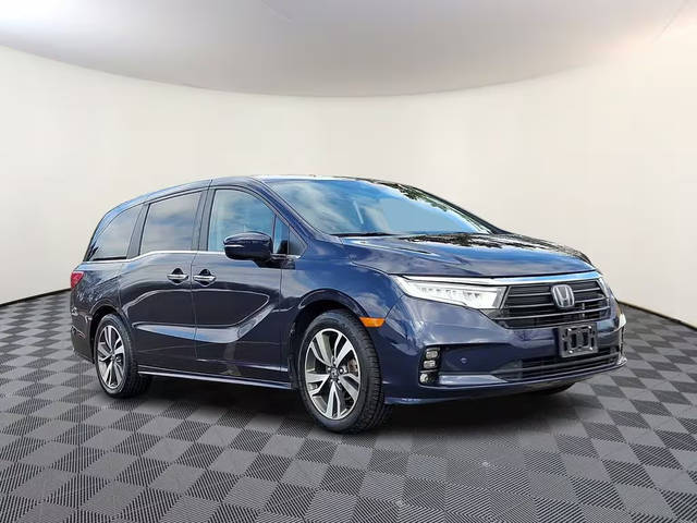 2022 Honda Odyssey Touring FWD photo